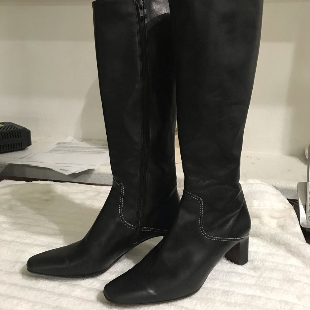 Cole Hahn heeled boots